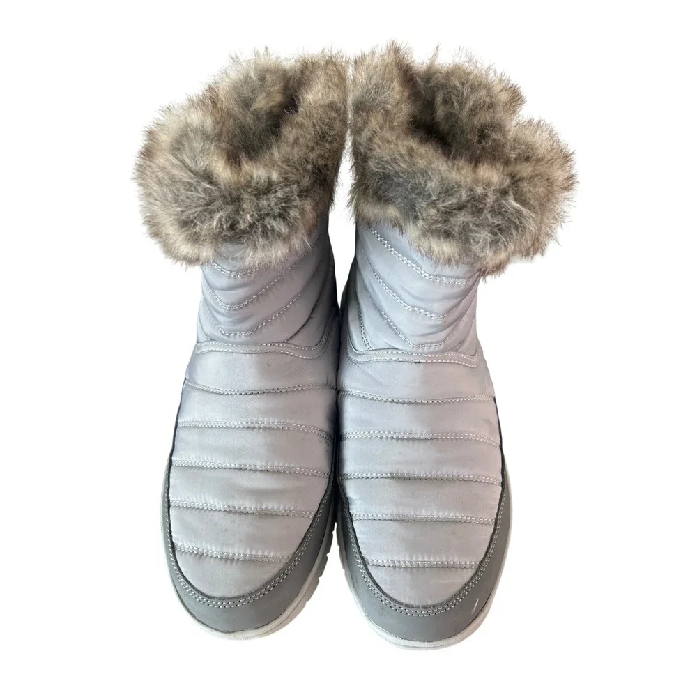 Ryka Suzy Womens Grey Quilted Puffer Snow Boots Faux Fur Trim Size 8.5M